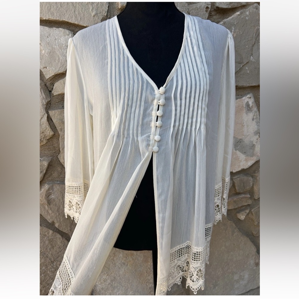 BFA Classics 6 Button Crochet Lace Topper Cardigan Medium Ivory Chiffon EC‎ - Picture 2 of 13
